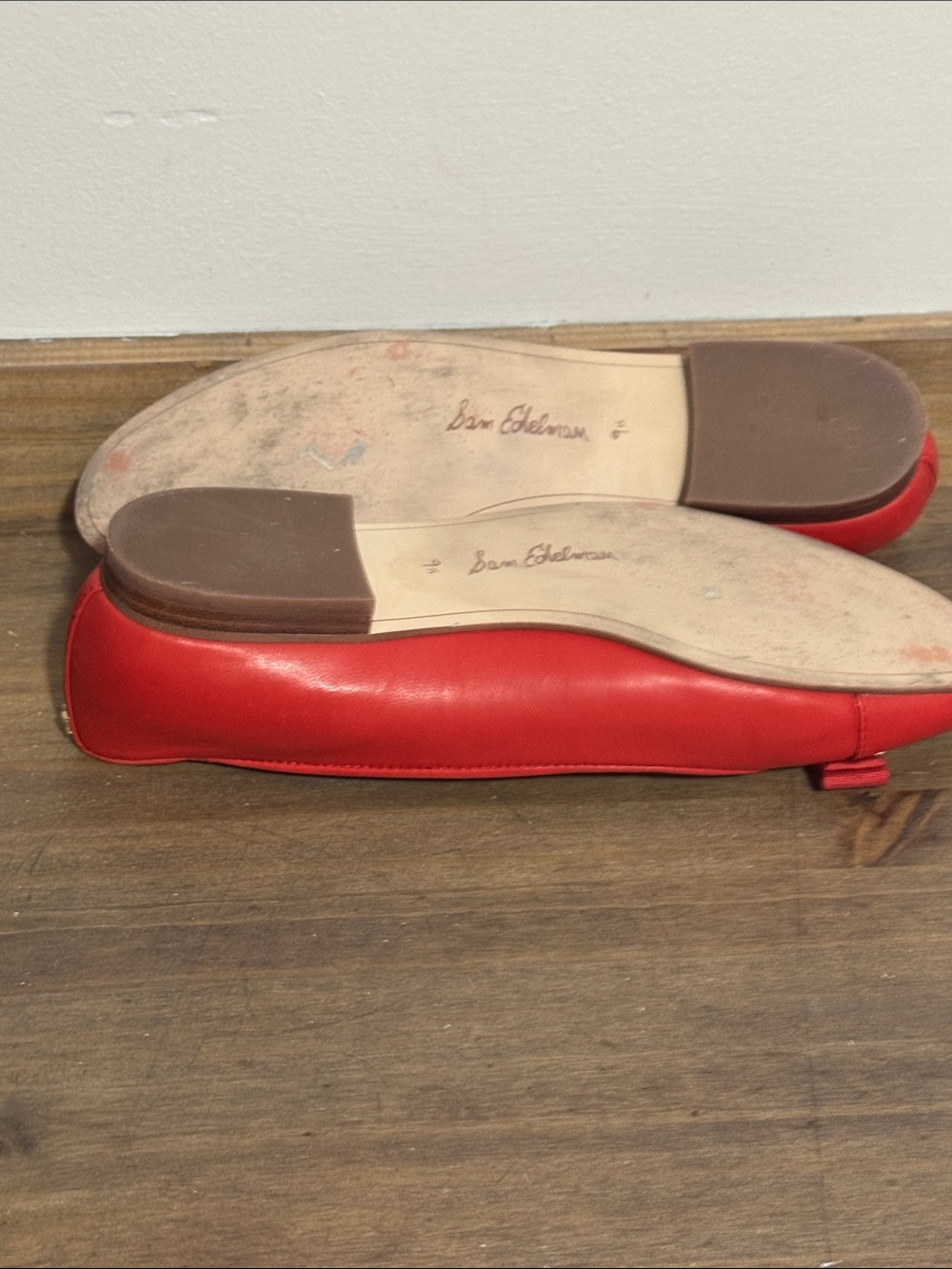Sam Edelman Red Leather Bow Ballet Flats Gold Logo Size 9.5 - Picture 7 of 7